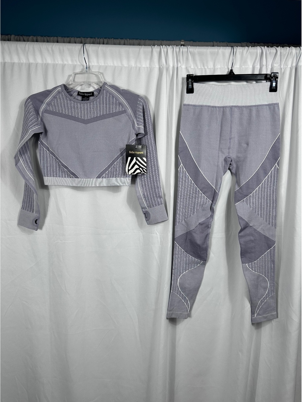 Soho Apparel Women's S/M Gray Ribbed Long Sleeve Crop Top and Leggings Set